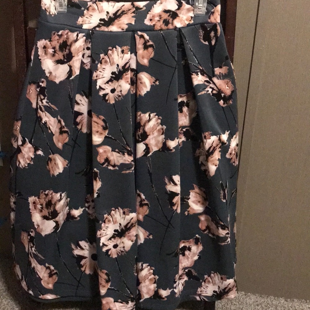 Floral midi skirt